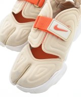 NIKE（ナイキ）スニーカー ベージュ サイズ:23.5cm レディース/2200682476065