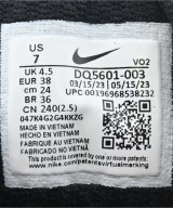 NIKE（ナイキ）スニーカー 黒 サイズ:24cm レディース/2200682492423