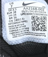 NIKE（ナイキ）スニーカー 黒 サイズ:24cm レディース/2200683476262