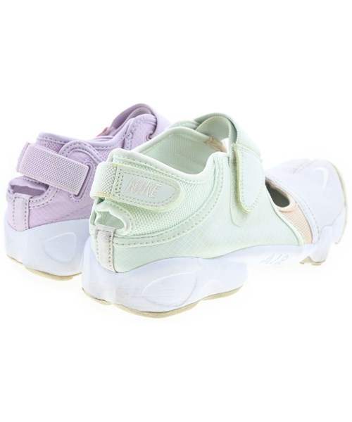 NIKE（ナイキ）スニーカー 緑 サイズ:24cm レディース/2200691496047