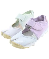 NIKE スニーカー