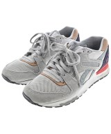 Reebok スニーカー