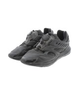 PUMA スニーカー