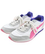 PUMA スニーカー