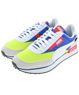 PUMA スニーカー