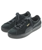 PUMA スニーカー