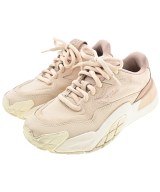 PUMA スニーカー