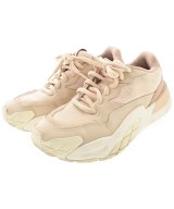 PUMA スニーカー