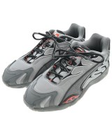 PUMA スニーカー