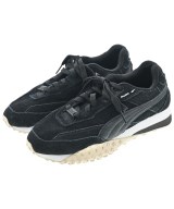 PUMA スニーカー
