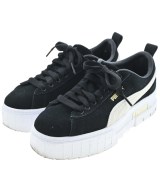 PUMA スニーカー