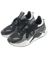 PUMA スニーカー