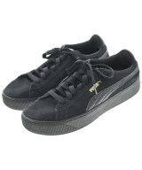 PUMA スニーカー
