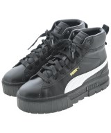 PUMA スニーカー