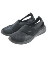 PUMA スニーカー