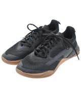 PUMA スニーカー