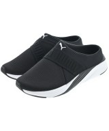 PUMA スニーカー