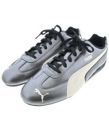 PUMA スニーカー
