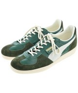 PUMA スニーカー