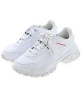 PUMA スニーカー