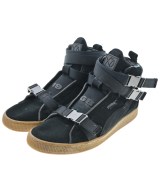PUMA スニーカー