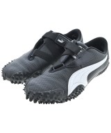 PUMA スニーカー