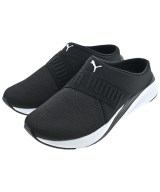 PUMA スニーカー