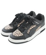 PUMA スニーカー