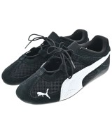 PUMA スニーカー