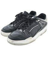 PUMA スニーカー