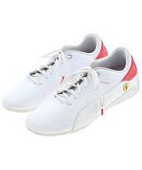 PUMA スニーカー