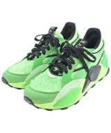 PUMA スニーカー