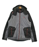 PUMA ダウンジャケット/ダウンベスト