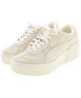 PUMA スニーカー