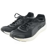 PUMA スニーカー