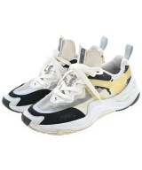 PUMA スニーカー
