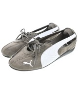 PUMA スニーカー