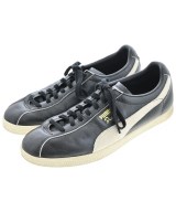 PUMA スニーカー
