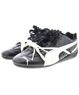 PUMA スニーカー