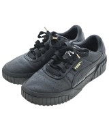 PUMA スニーカー