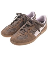 PUMA スニーカー