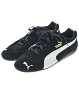 PUMA スニーカー