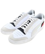 PUMA スニーカー