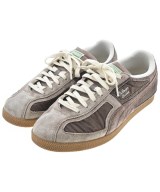 PUMA スニーカー