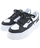 PUMA スニーカー