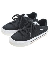 PUMA スニーカー