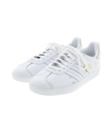 adidas スニーカー