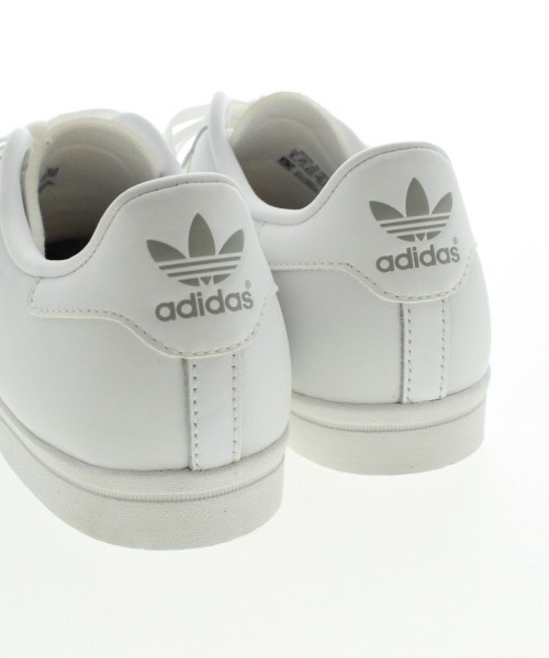 adidas（アディダス）スニーカー 白 サイズ:26cm メンズ |【公式 