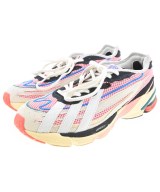 adidas スニーカー