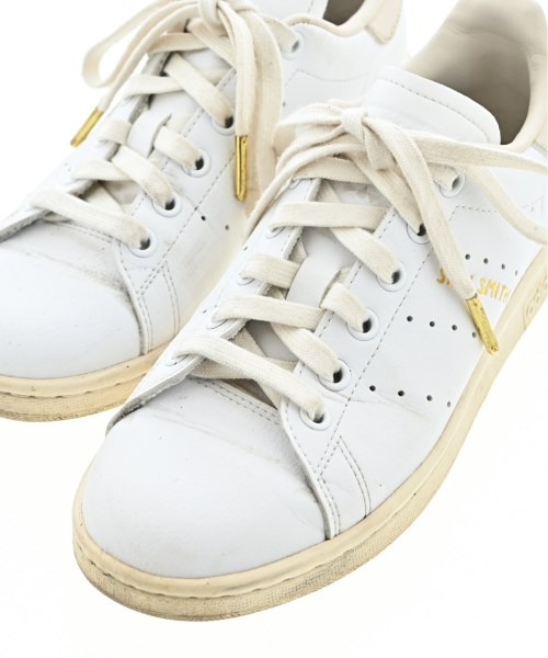 adidas（アディダス）スニーカー 白 サイズ:22.5cm メンズ/2200510897024
